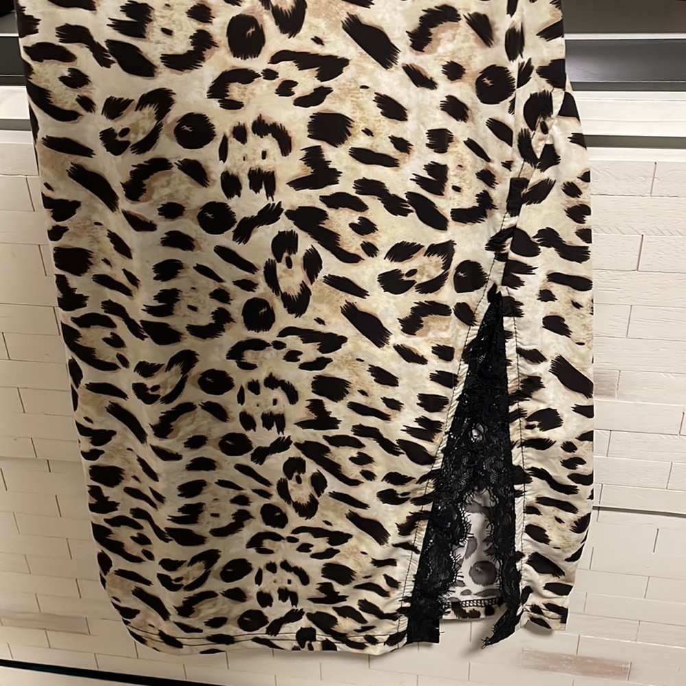 Comfy fitting dress, leopard print - Picture 2 of 3